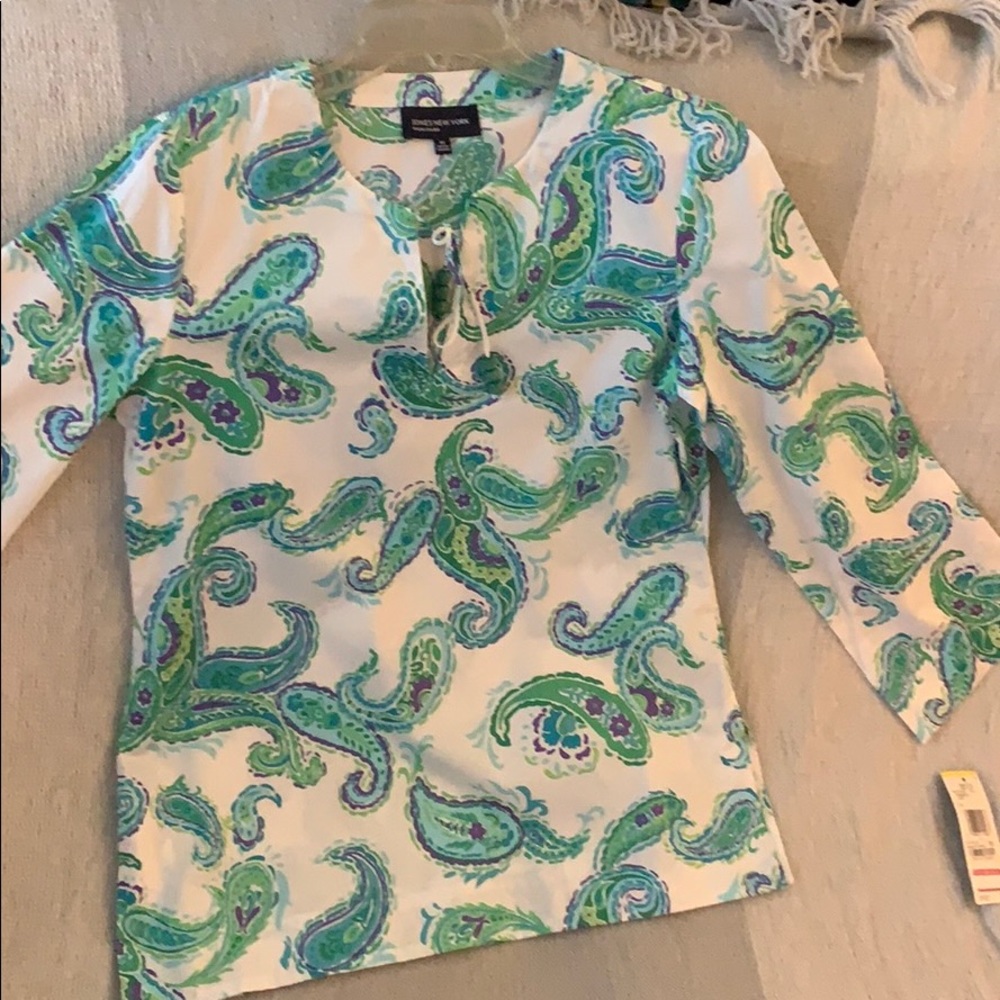 Jones NY Summer shirt with paisley print size M